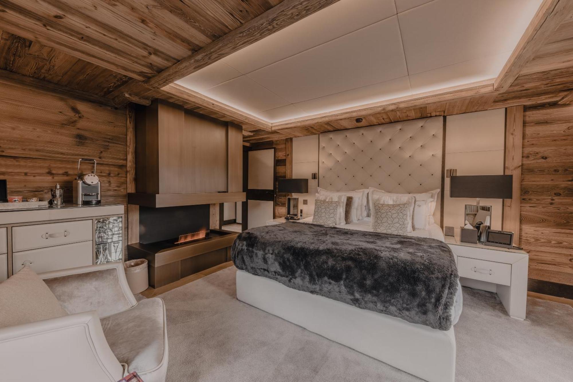 Family Suite 2 Bedrooms & 1 Bathroom