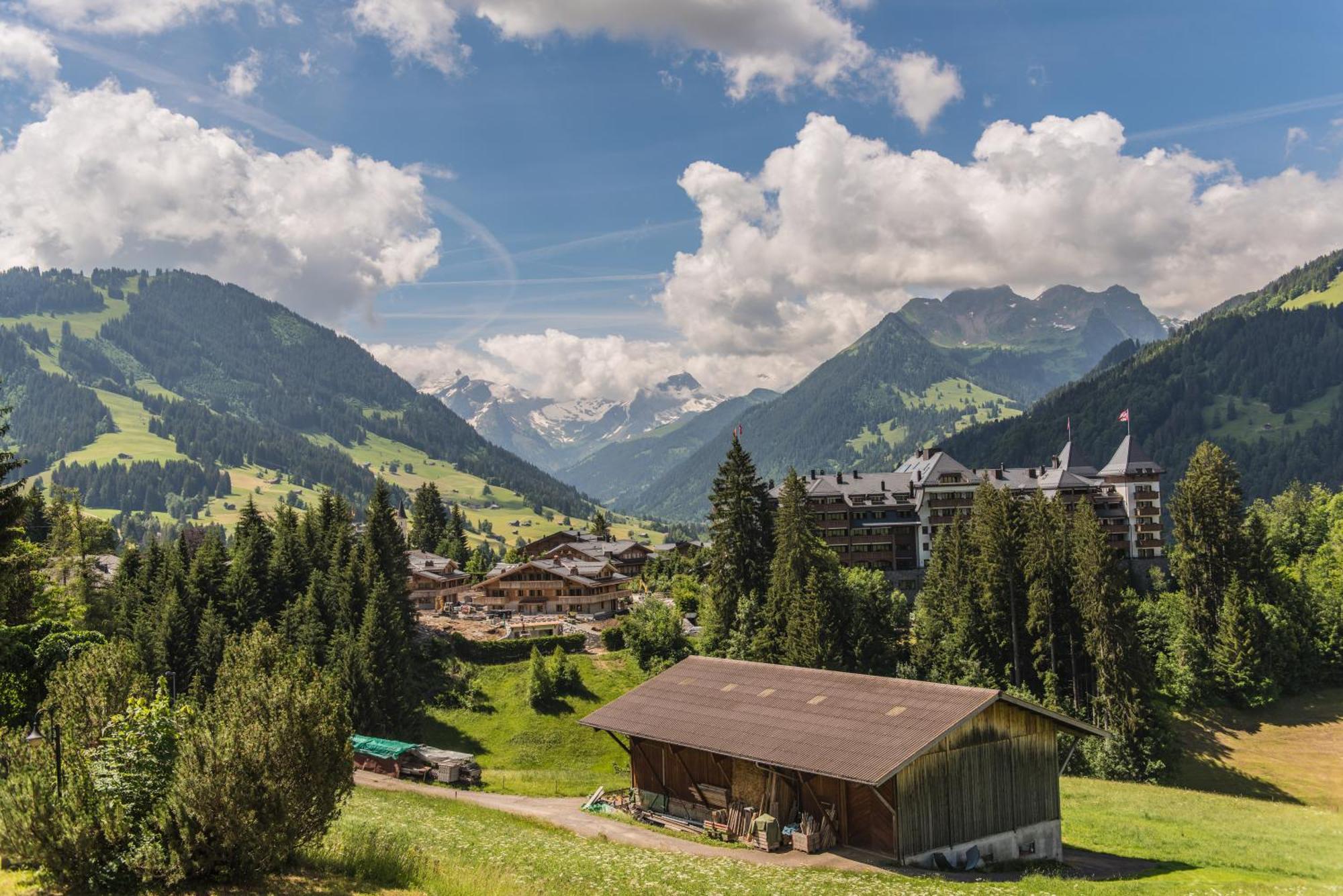 Deluxe Double Room Balcony Mountain View